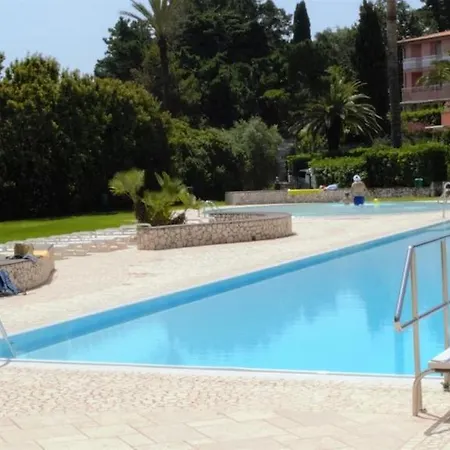Aparthotel Hotiday Collection -