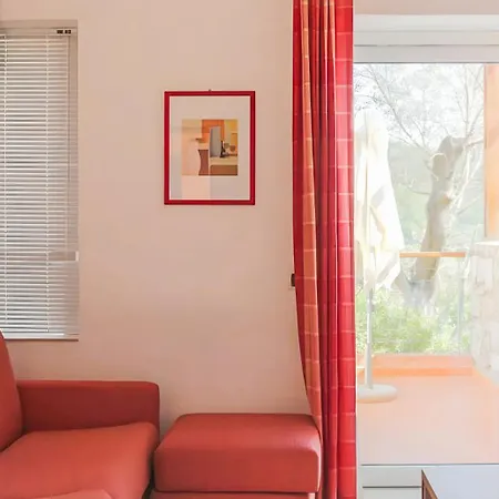 Aparthotel Hotiday Collection - *