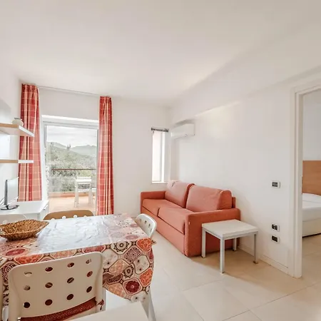 Hotiday Collection - Aparthotel *
