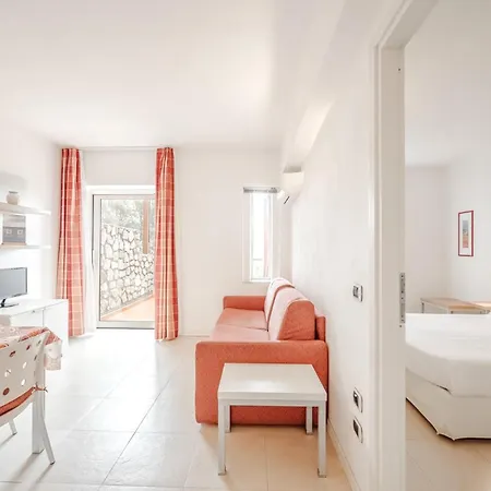 Hotiday Apartmanhotel